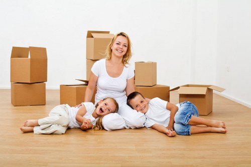 Commercial packing and unpacking service in the Whitton area